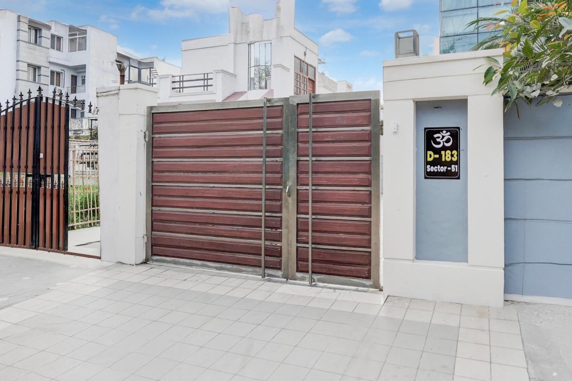 Готель Super Townhouse Sector 51 Noida Near Metro Station Екстер'єр фото